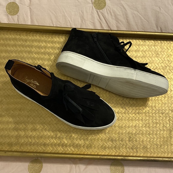 Seychelles black suede like ankle causal shoes - Picture 4 of 6